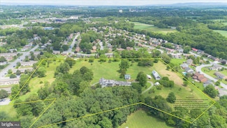 1230 Mount Aetna Rd, Hagerstown, MD 21742