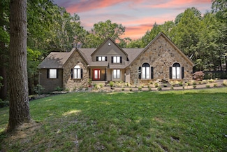 225 Spring Gate Dr, London, KY 40741