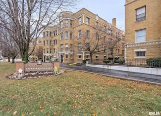 2506 N Harrison St Unit 2E, Davenport, IA 52803