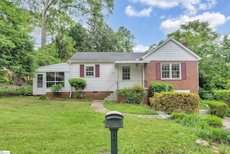 19 Oakview Dr, Greenville, SC 29605