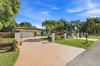 19601 SW 128th Ct, Miami, FL 33177