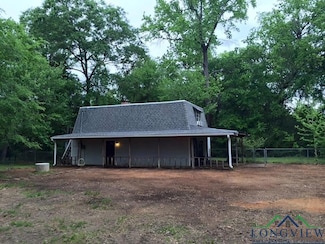 147 Private Road 3297, Gladewater, TX 75647