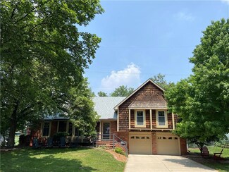9200 W 81st Terrace, Overland Park, KS 66204