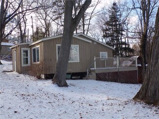 6222 Poplar Beach Rd, Ovid, NY 14521