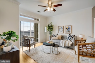 2321 25th St S Unit 2415, Arlington, VA 22206