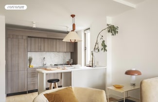 234 E 46th St Unit 202, New York, NY 10017