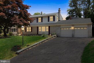 814 E Gravers Ln, Glenside, PA 19038