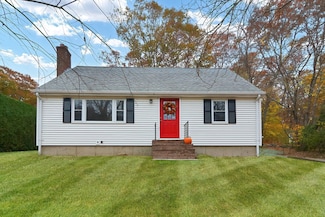 19 Meadowview Rd, Foxboro, MA 02035