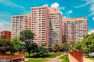 5500 Friendship Blvd, Chevy Chase, MD 20815