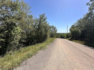 147 Waikiki Dr, Bastrop, TX 78602