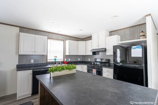 808 Stanley St Unit 900, Logansport, IN 46947