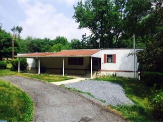 12 Macy St, Dauberville, PA 19533