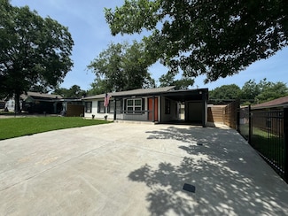 805 NE 23rd St, Grand Prairie, TX 75050