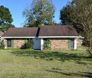 112 Saturn Dr, Lafayette, LA 70501