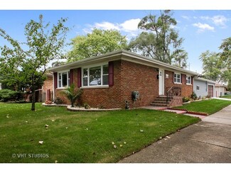 9301 Lockwood Ave, Skokie, IL 60077