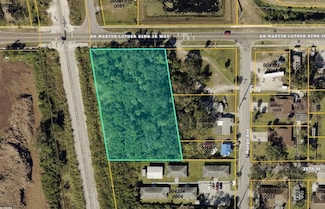 2100 Dr Martin Luther King jr Way, Sarasota, FL 34234