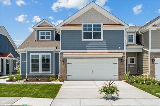 2025 Munro Ln, Chesapeake, VA 23322