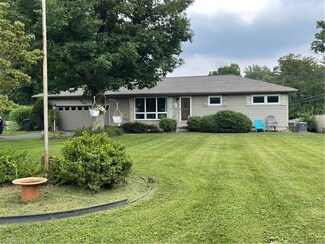 11363 Dupont Rd, Washington, WV 26181