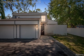 418 E 5th St Unit 2, Royal Oak, MI 48067