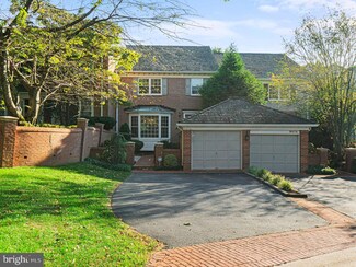 9472 Turnberry Dr, Potomac, MD 20854