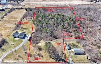 7714 Decker Rd, Derby, NY 14047