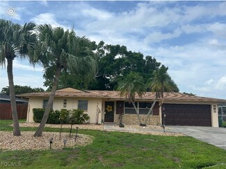 1649 N Hermitage Rd, Fort Myers, FL 33919