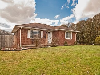 3268 Leechburg Rd, New Kensington, PA 15068