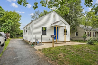 2444 Bancroft St, Columbus, OH 43211