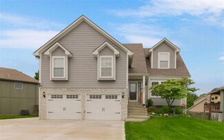 1703 Gunner Ave, Greenwood, MO 64034