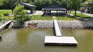 1434 S River Front Dr, Clifton, TN 38425