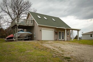 21449 S Sail A Way Dr, Overbrook, KS 66524