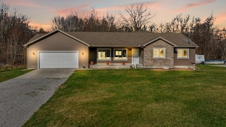 21144 Huron River Dr, New Boston, MI 48164