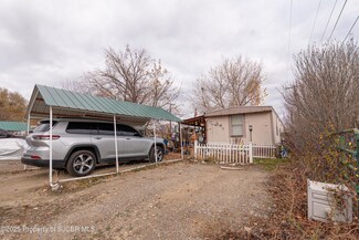 100 La Jara St, Bloomfield, NM 87413