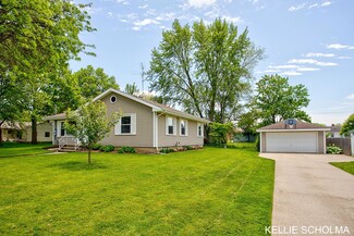 226 Palms St SW, Grand Rapids, MI 49548
