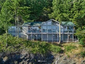 513 Mineral Point Rd, Friday Harbor, WA 98250