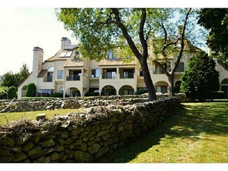 9 Weetamoe Farm Dr Unit 9, Bristol, RI 02809
