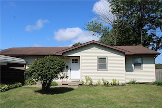 308 N Locust St, Shelbyville, IL 62565