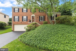 17 Old Creek Ct, Potomac, MD 20854