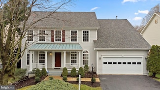 6717 Lake Village Dr, Alexandria, VA 22315