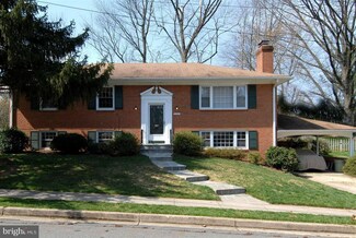 2732 N Kensington St, Arlington, VA 22207