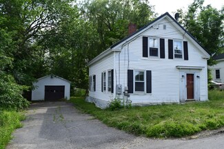 35 Washington St, Winterport, ME 04496
