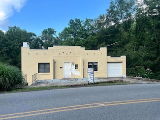913 Montrose Dr, Charleston, WV 25303