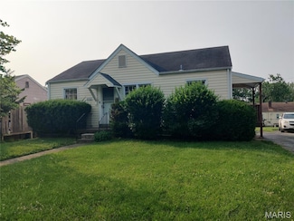 5332 Colton Dr, Saint Louis, MO 63121