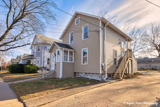 317 Mckinley Ave, Waukegan, IL 60085