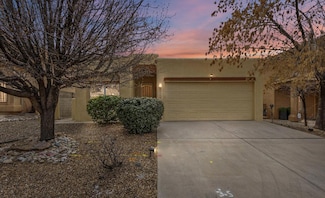 9240 Bluewood Ln NE, Albuquerque, NM 87122