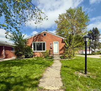 7402 Colonial St, Dearborn Heights, MI 48127