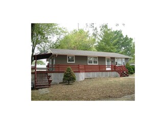 401 W Park St, Hamilton, MO 64644