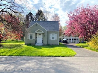 32 Koeppel Ave, Catskill, NY 12414