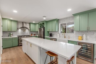 2402 E Cinnabar Ave, Phoenix, AZ 85028