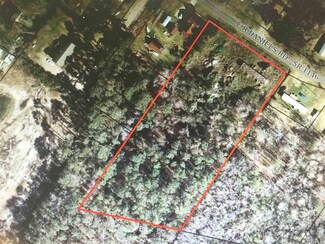 1057 Er Daniels Rd, Wanchese, NC 27981